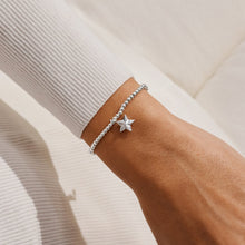 Load image into Gallery viewer, JOMA JEWELLERY | CHRISTMAS A LITTLE | MERRY CHRISTMAS AMAZING AUNTIE BRACELET