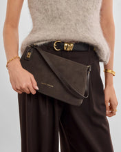 Load image into Gallery viewer, KATIE LOXTON | ORIN TWIST LOCK SMALL SHOULDER BAG | BITTER CHOCOLATE