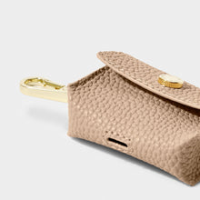 Load image into Gallery viewer, KATIE LOXTON | EVIE CLIP ON AIRPOD CASE | SOFT TAN