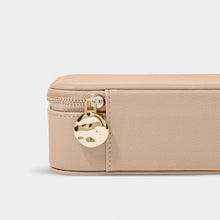 Load image into Gallery viewer, KATIE LOXTON | PEBBLE JEWELLERY BOX | A LITTLE SPARKLE SOFT TAN