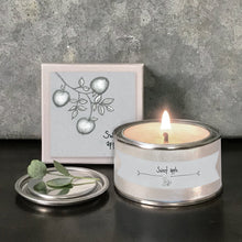 Load image into Gallery viewer, EAST OF INDIA BOXED CANDLE SWEET APPLE GIFT