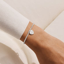 Load image into Gallery viewer, JOMA JEWELLERY | CHRISTMAS A LITTLE | FAMILY IS THE HEART OF CHRISTMAS BRACELET
