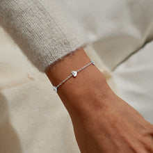 Load image into Gallery viewer, JOMA JEWELLERY  | MINI CHARMS | HEART | BRACELET
