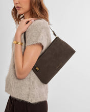 Load image into Gallery viewer, KATIE LOXTON | ORIN TWIST LOCK SMALL SHOULDER BAG | BITTER CHOCOLATE
