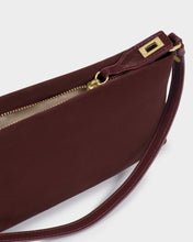 Load image into Gallery viewer, KATIE LOXTON | ORIN TWIST LOCK SMALL SHOULDER BAG | CHERRY SUEDETTE
