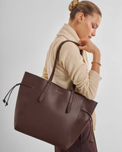 Load image into Gallery viewer, KATIE LOXTON | ASHLEY TOTE BAG | CHOCOLATE
